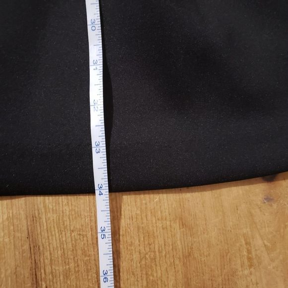 Guess Size 4 Black Sleeveless Racer Back Fit and Flare Halter Dress with Pockets - Picture 8 of 10